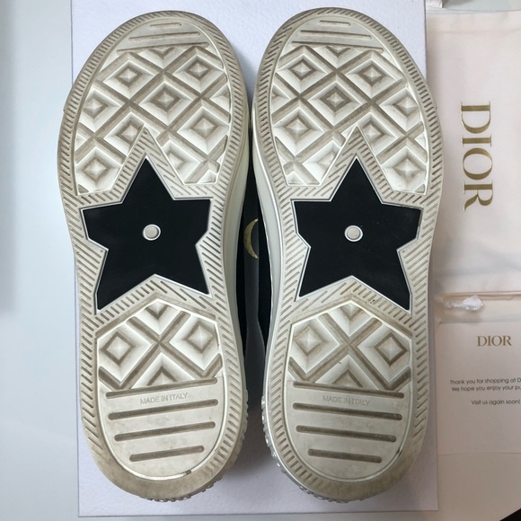 (sold)Walk'N'Dior Sneaker
Black Cotton Canvas 37 Size - Picture 8 of 12